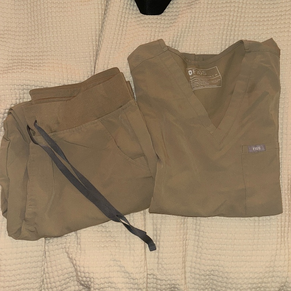 FIGS SCRUBS TOP AND BOTTOM
